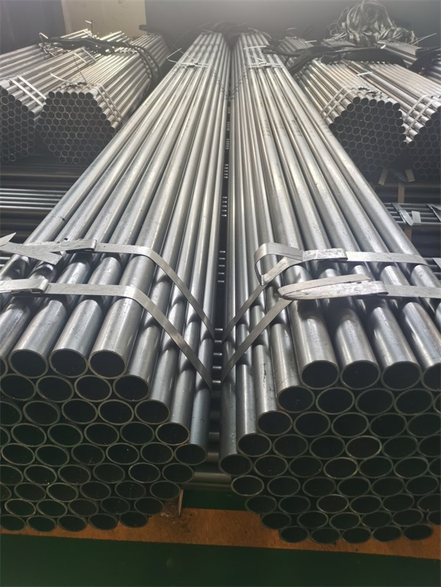 正镶白ND无缝钢管